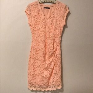 Suzy Shier Peach Lace Cap-Sleeve Stetch Dress
